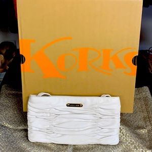 Host Pick 10/2021 Michael Kors shoulder handbag